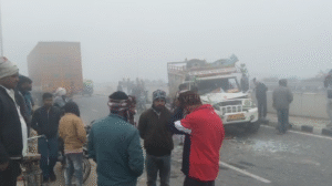 UP NEWS UPDATE : कन्नौज-घने कोहरे में ट्रक और पिकअप की जोरदार आमने सामने भिड़ंत एक घायल,