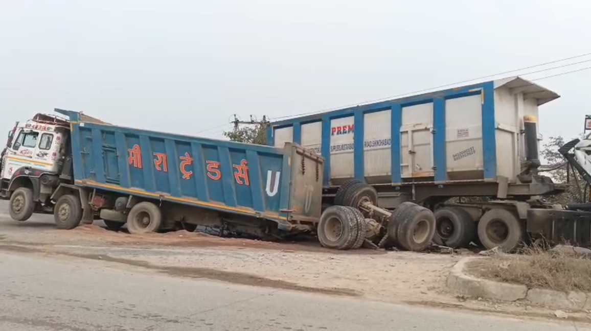 UP NEWS UPDATE :जालौन में डंपरों की खौफनाक भिड़ंत! चालक की जान पर बनी, दो घायल