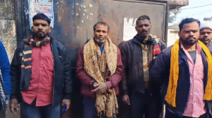 UP NEWS UPDATE :उन्नाव में सड़क हादसे में पिता-पुत्र की मौत, संडीला मार्ग पर सीएनजी ऑटो-बाइक की टक्कर, 3 लोग घायल