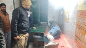 UP NEWS UPDATE :फर्रुखाबाद: 25 हजार के इनामी बदमाश को मुठभेड़ में पुलिस ने दबोचा