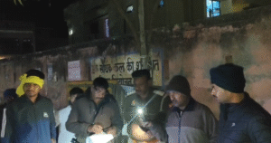 UP NEWS UPDATE :उन्नाव: लोन नदी पुल पर अपाचे बाइक साइन बोर्ड से टकराई, तीन युवकों की मौत