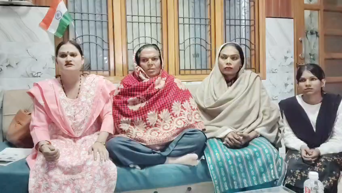 UP NEWS UPDATE :किन्नर समुदाय में चल रहा क्षेत्रीय विवाद अब और उलझता जा रहा