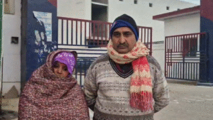 UP NEWS UPDATE :दो महीने में मानसिक रूप से कमजोर और नाबालिग बेटी को ढूंढने में नाकाम रही अलीगढ़ पुलिस, दर दर भटक रहा मजबूर पिता