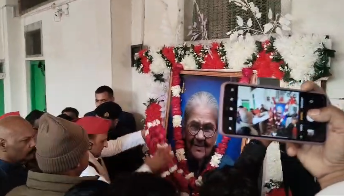 UP NEWS UPDATE :कन्नौज-सपा कार्यकर्ताओं के घर शोक संवेदनाएं देने कन्नौज पहुचे अखिलेश यादव,प्रेस कॉन्फ्रेंस के दौरान सपा मुखिया अखिलेश यादव का बड़ा बयान,