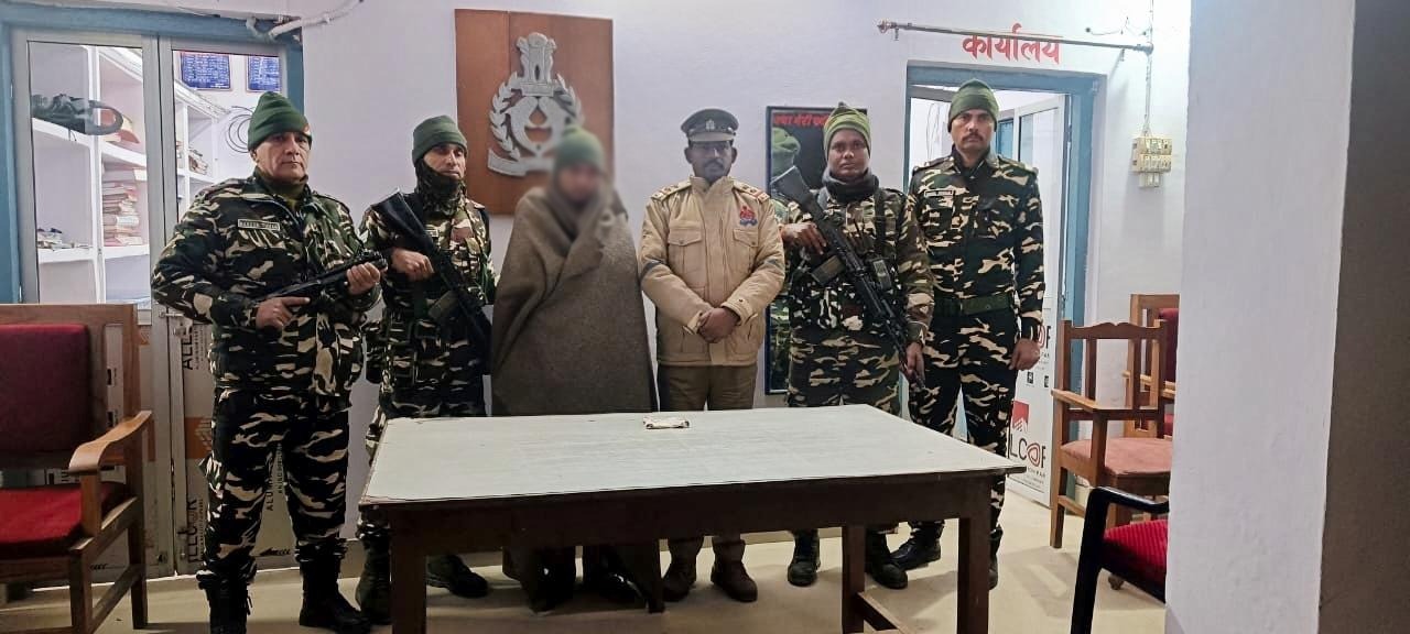 भारत-नेपाल सीमा पर स्मैक तस्कर दबोचा: एसएसबी-पुलिस की संयुक्त कार्रवाई