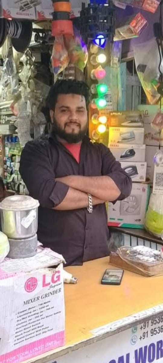 UP NEWS UPDATE :बिजनौर: ब्लैकमेलिंग कर चचेरे देवर ने की महिलाओं के साथ दुष्कर्म, 6 माह की गर्भवती पीड़िता ने एसपी को सुनाई आपबीती