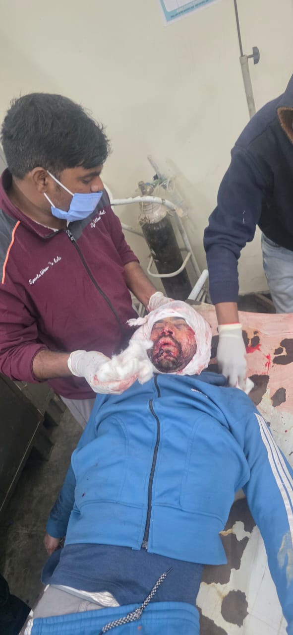 UP NEWS UPDATE :फ्लैश कन्नौज–तेज रफ्तार टैक्टर व मोटरसाइकिल टक्कर