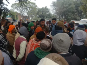 “घरेलू प्रसव से मौत का सदमा: फर्रुखाबाद में डॉक्टर ने मांगा 20 हजार, इलाज से मना किया!”