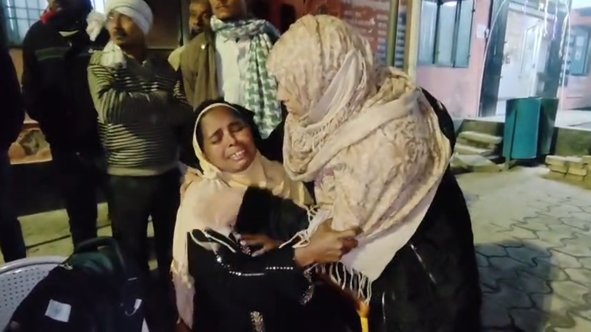 UP NEWS UPDATE :अलीगढ़: प्रेमी जोड़े के झगड़े के बाद होटल पार्किंग में फांसी, प्रेमिका पर हत्या का आरोप