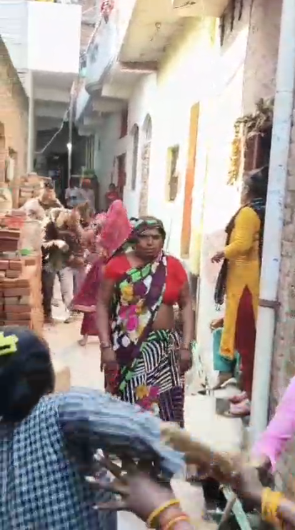 UP NEWS UPDATE :कन्नौज: पुरानी रंजिश में बुजुर्ग पर महिलाओं का लाठी-डंडों से बेरहम हमला