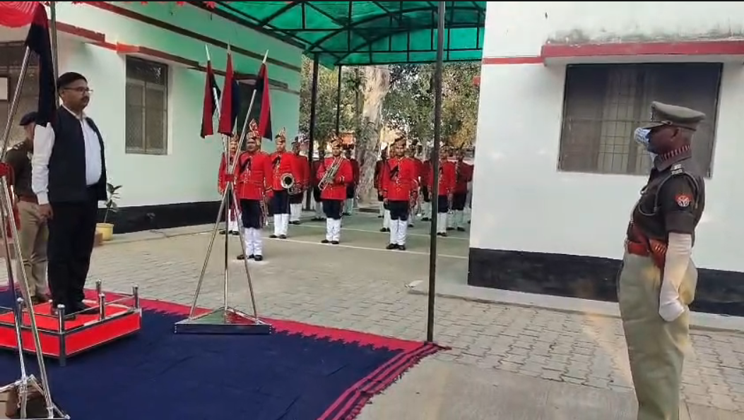 एडीजी स्वर्णकार का सरप्राइज चेक: 28वीं वाहिनी पीएसी इटावा में औचक निरीक्षण!