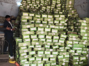 UP NEWS UPDATE :कानपुर रमजान छापेमारी: 2022 एक्सपायरी 10 हजार किलो खजूर जब्त, 50 लाख का नकली माल बरामद