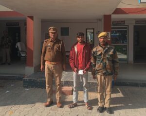 UP NEWS UPDATE :कासगंज बिग ब्रेकिंग: पेट्रोल पंप लुटेरे मोहित उर्फ दीपक गिरफ्तार, 25 हजार का इनाम था घोषित