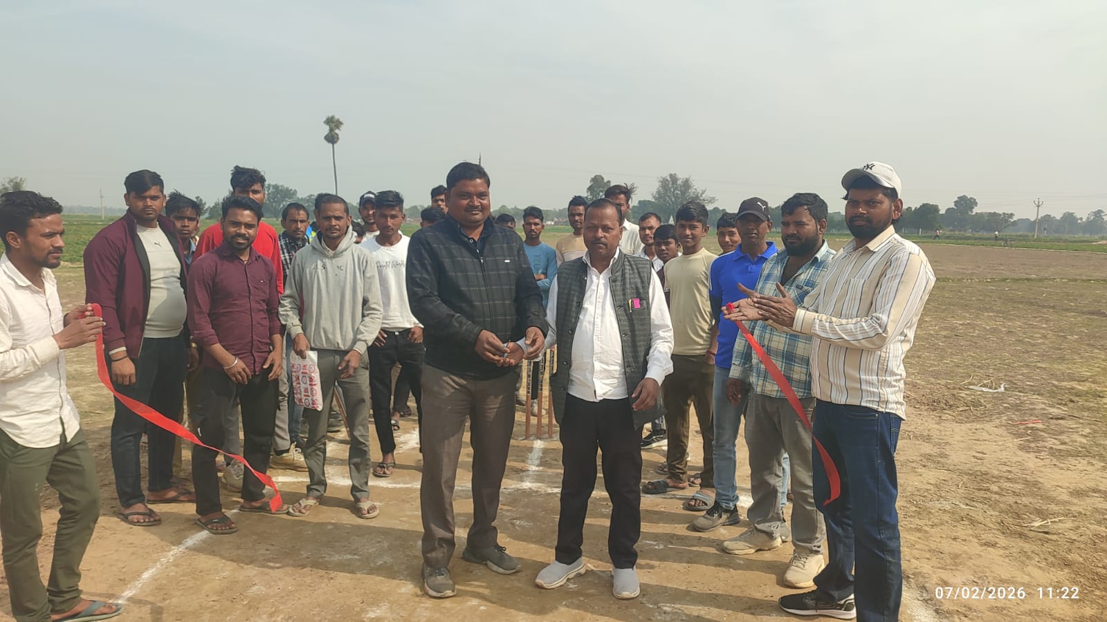 UP NEWS UPDATE :जगतपुर क्रिकेट टूर्नामेंट: प्रधान मुकेश राजपूत ने फीता काटकर किया धूमधाम से उद्घाटन!