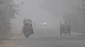 UP NEWS UPDATE :कासगंज में मार्च का बेमौसम कोहरा: दृश्यता घटी, ठंड बढ़ी, फसलों पर संकट