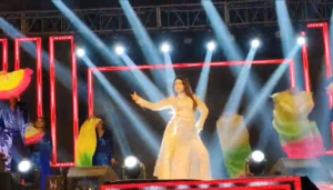 UP NEWS UPDATE :फर्रुखाबाद: जिला पंचायत में गोरी नागौरी के ठुमकों ने मचाया होली पर धमाल