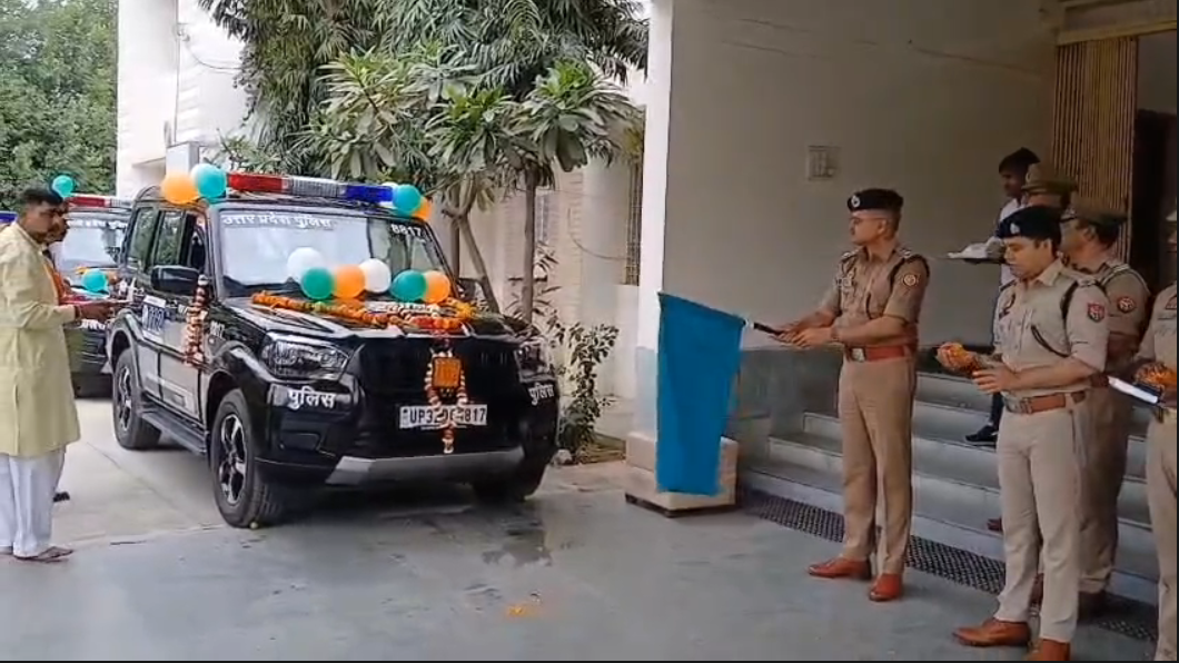 UP NEWS UPDATE :कासगंज को 10 नई पीआरवी स्कॉर्पियो: एसपी ओमप्रकाश सिंह ने थानों को रवाना किया