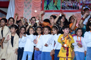 UP NEWS UPDATE :मेरठ: मेट्रो पब्लिक स्कूल में धूमधाम से धमाल मचा 19वां वार्षिक होली उत्सव