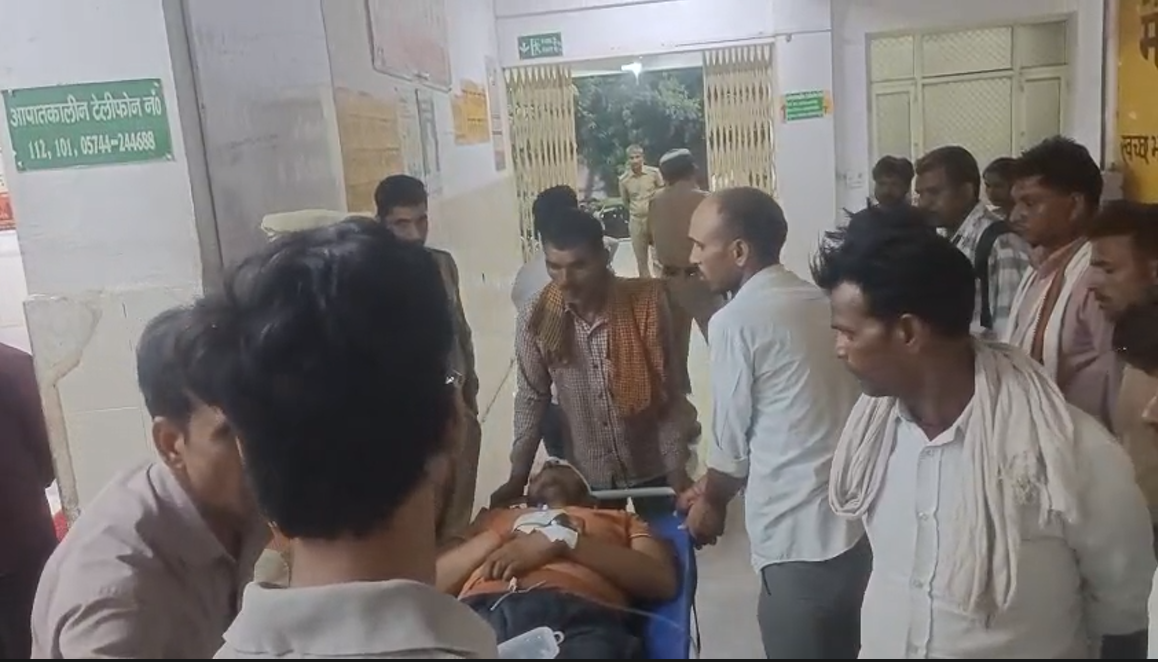 UP NEWS UPDATE :कासगंज: जमीनी विवाद में पंचायत सहायक को सिर में गोली, हायर सेंटर रेफर