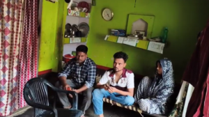 UP NEWS UPDATE :पड़ोसी ने कोल्ड ड्रिंक में नशीला पदार्थ डालकर चार को बेहोश किया, फोन पर कबूल अपराध