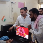 UP NEWS UPDATE :बिजली मीटर से तंग ग्रामीणों का हंगामा: अधिकारी नदारद, नारे लगे ‘हाय-हाय’